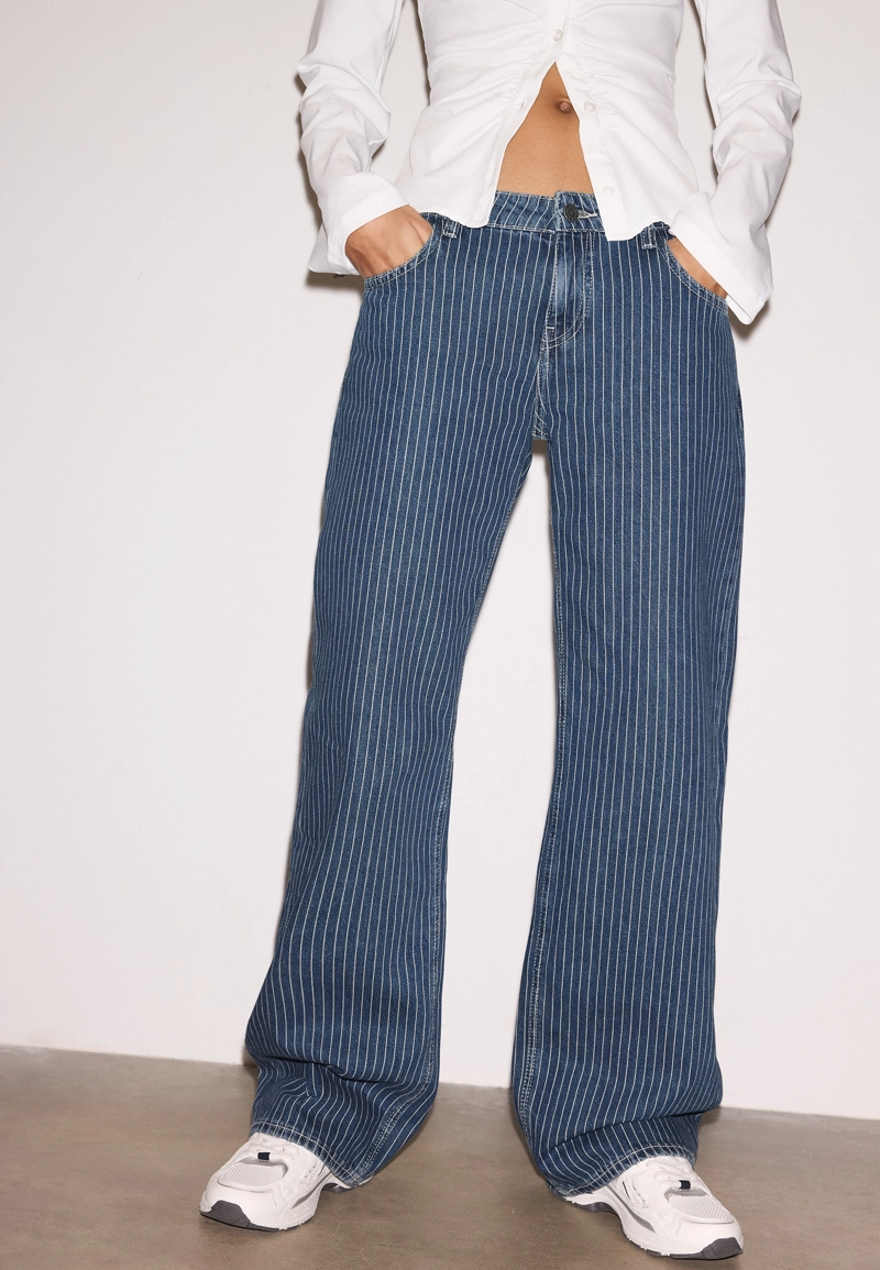 Мешковатые джинсы со средней посадкой в полоску