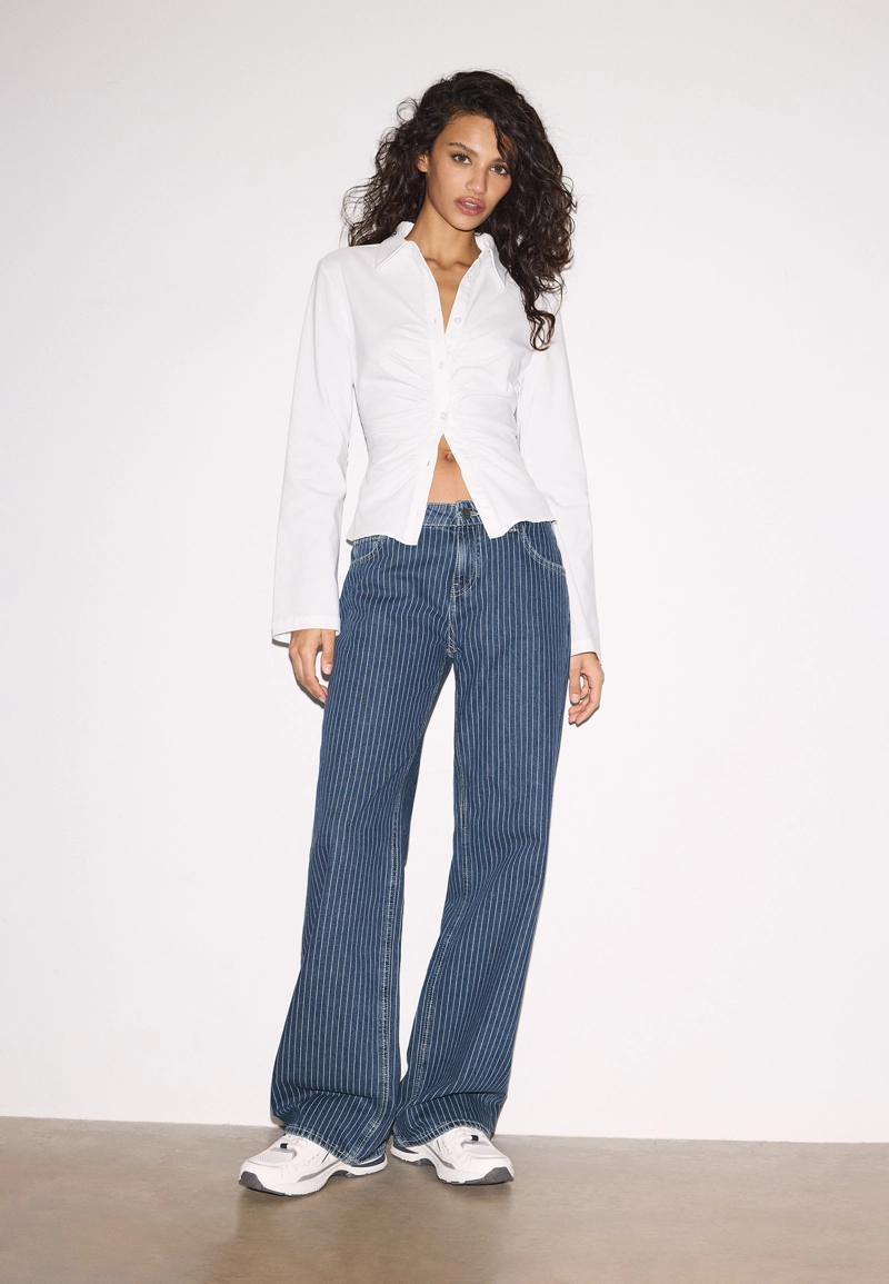 Мешковатые джинсы со средней посадкой в полоску