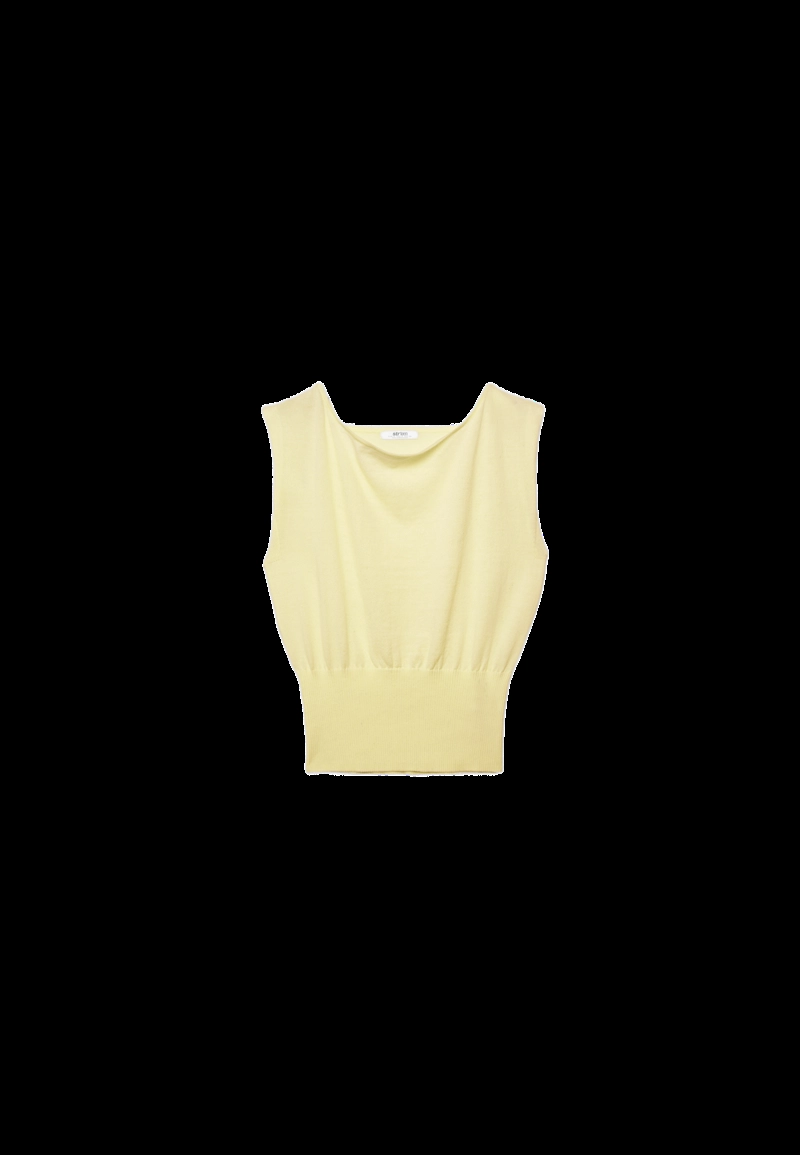 Вязаный топ с поясом