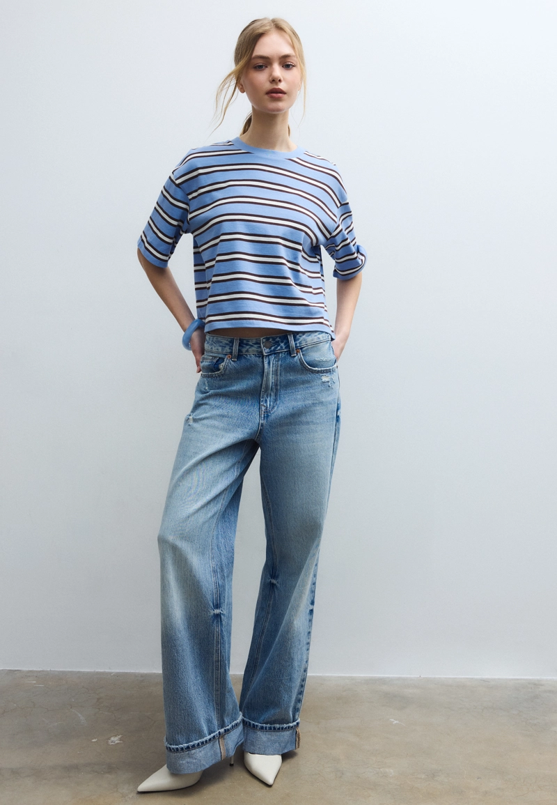 Полосатая футболка с короткими рукавами