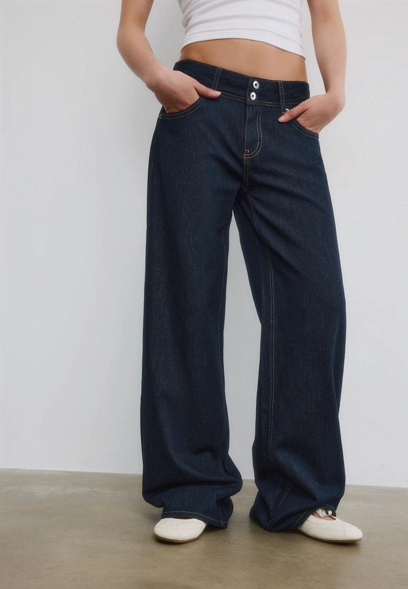 Джинсы с низкой посадкой и двойной пуговицей