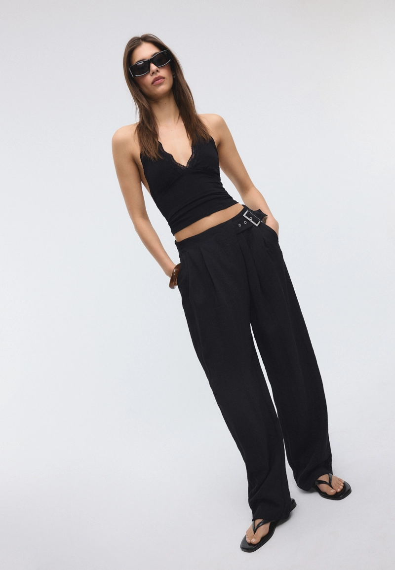 Свободные брюки с пряжкой