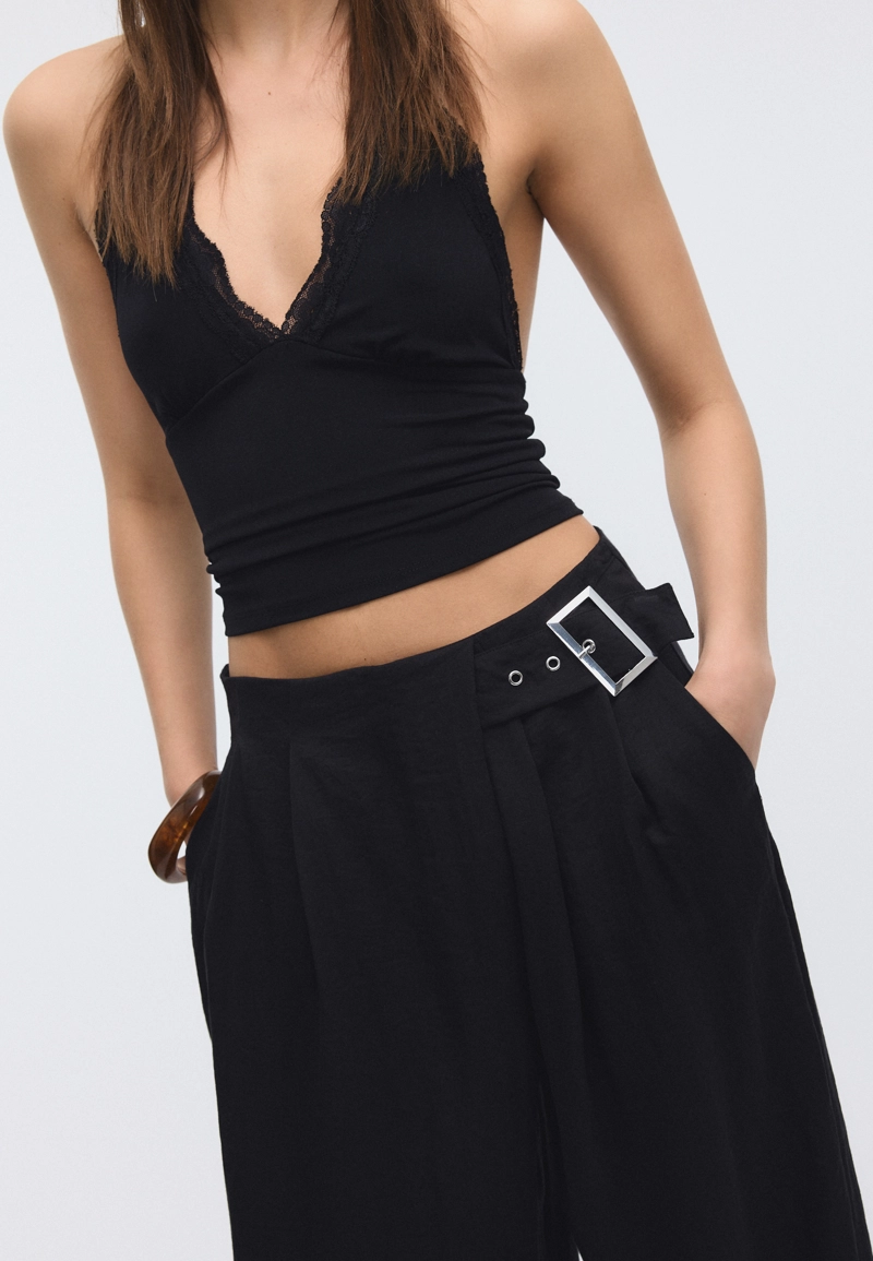 Свободные брюки с пряжкой