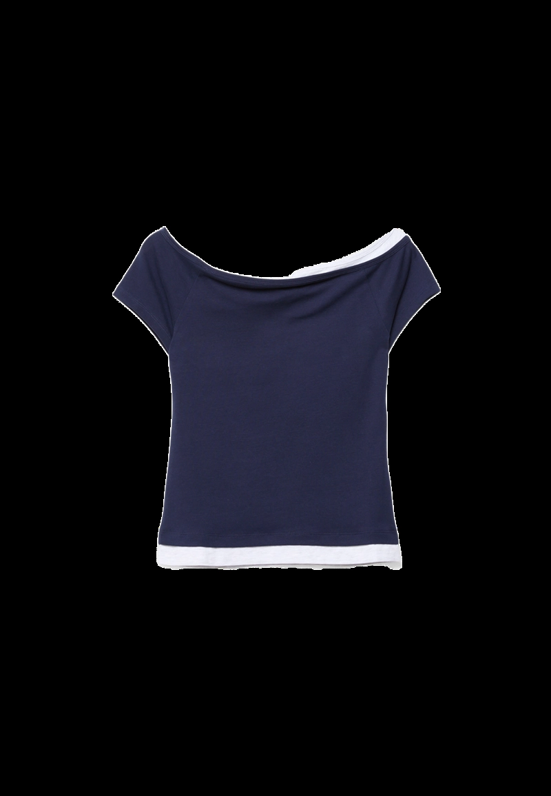 Футболка с вырезом-лодочкой