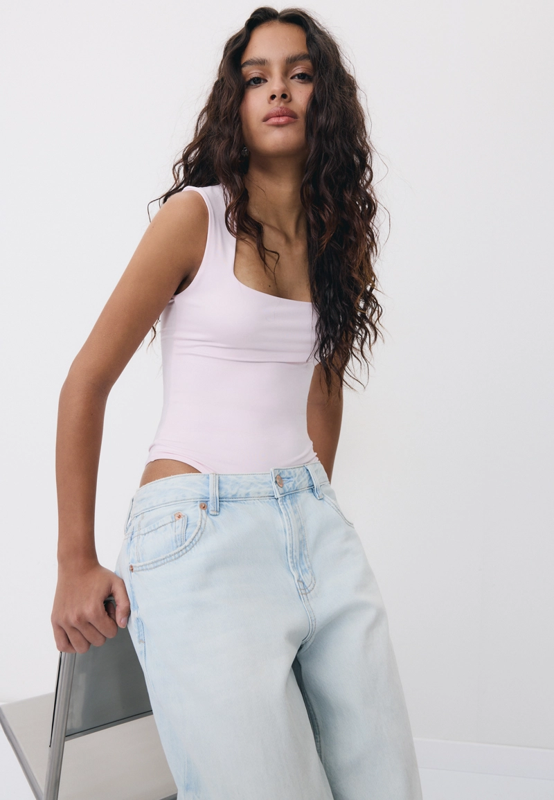 Боди из полиамида с квадратным вырезом