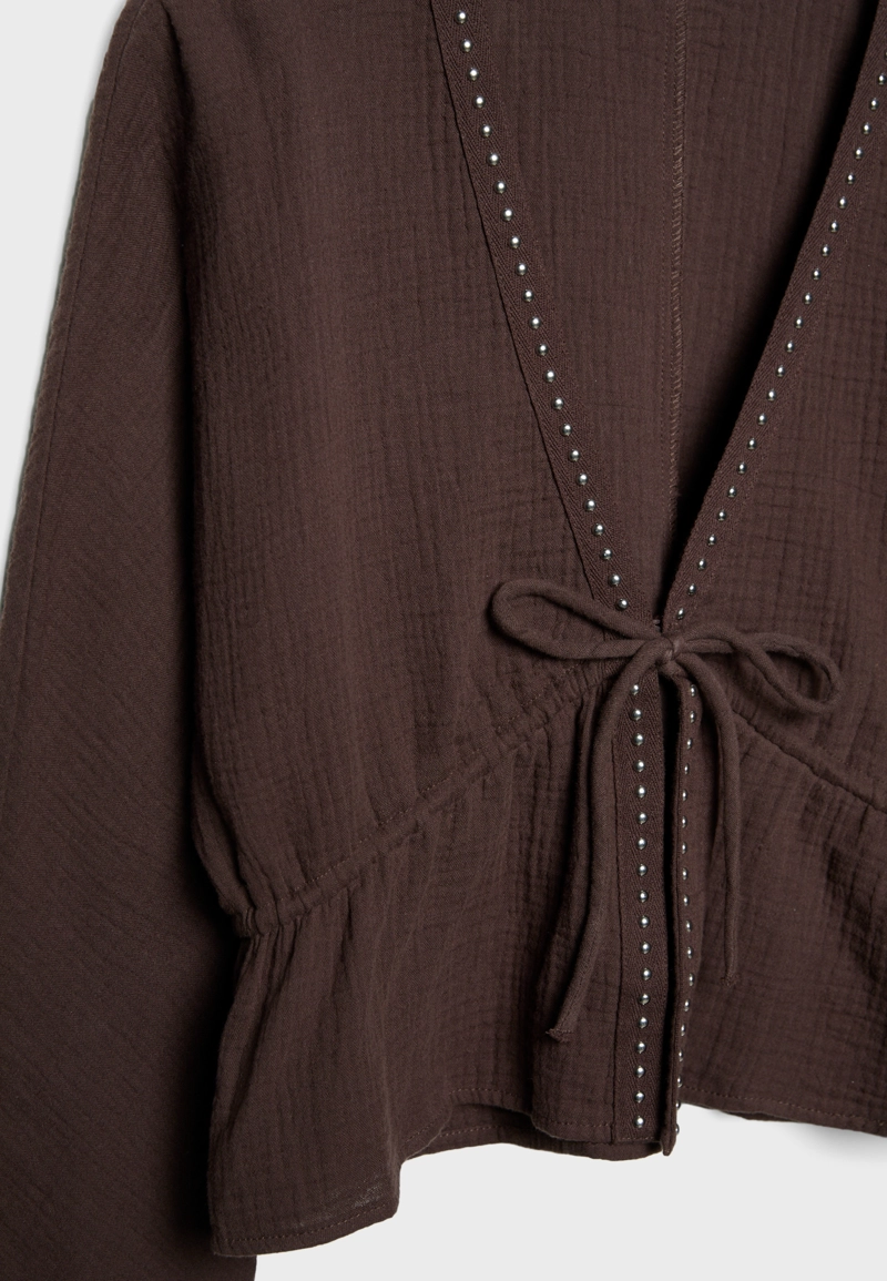 Рубашка с открытыми заклепками