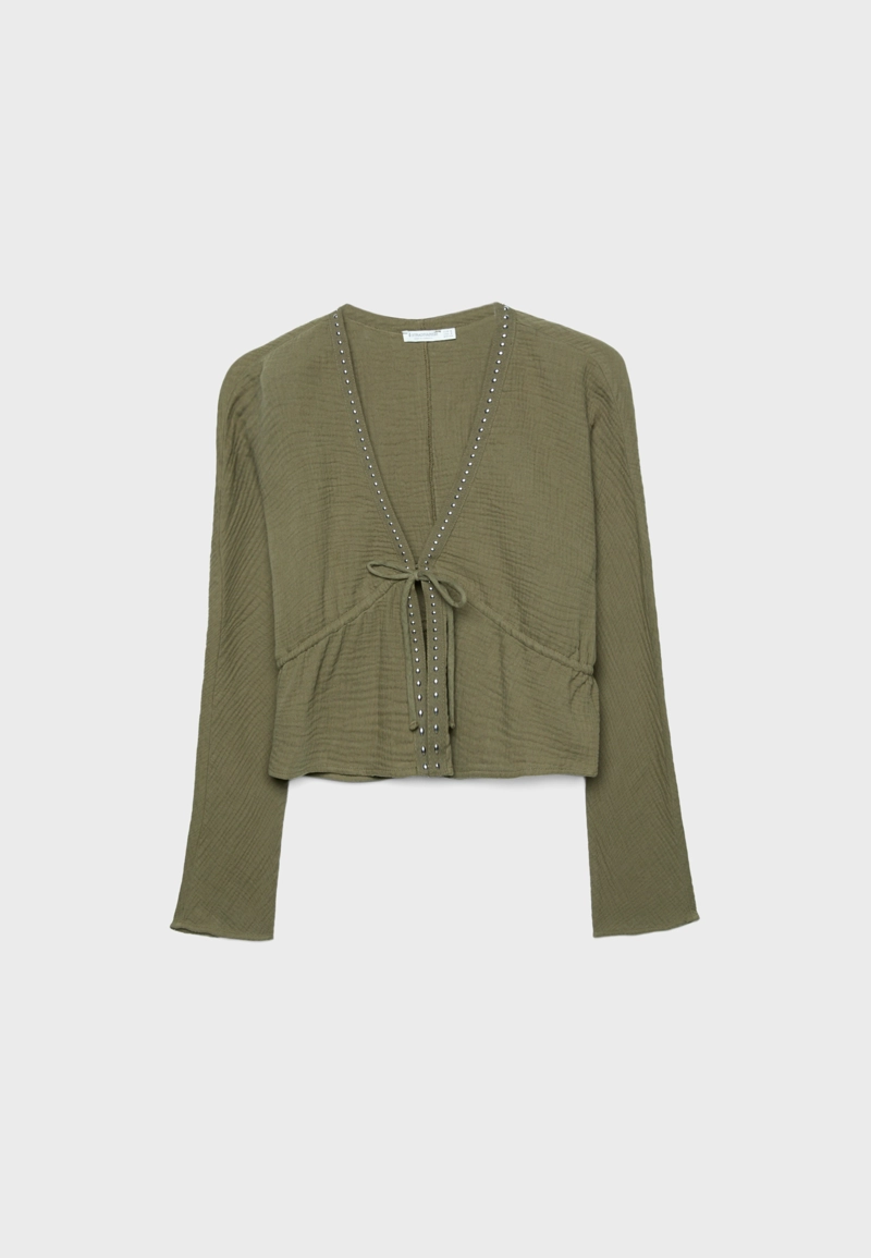 Рубашка с открытыми заклепками