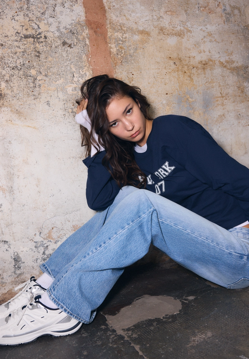 Джинсы-стрейт с низкой посадкой