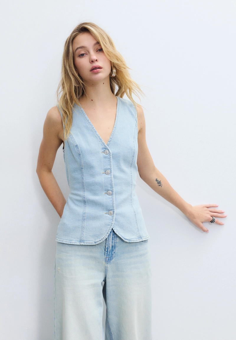 Приталенный джинсовый топ