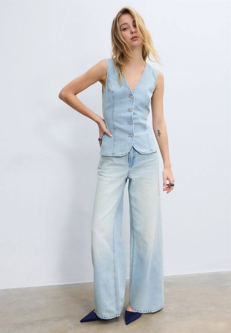 Приталенный джинсовый топ