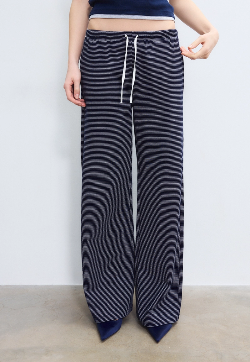 Брюки-джоггеры свободного кроя в полоску