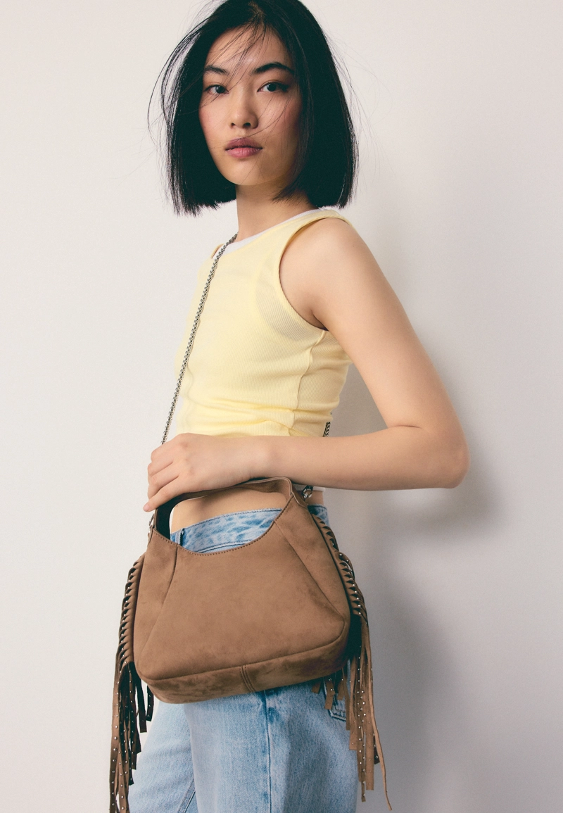 Сумка на плечо с боковой бахромой