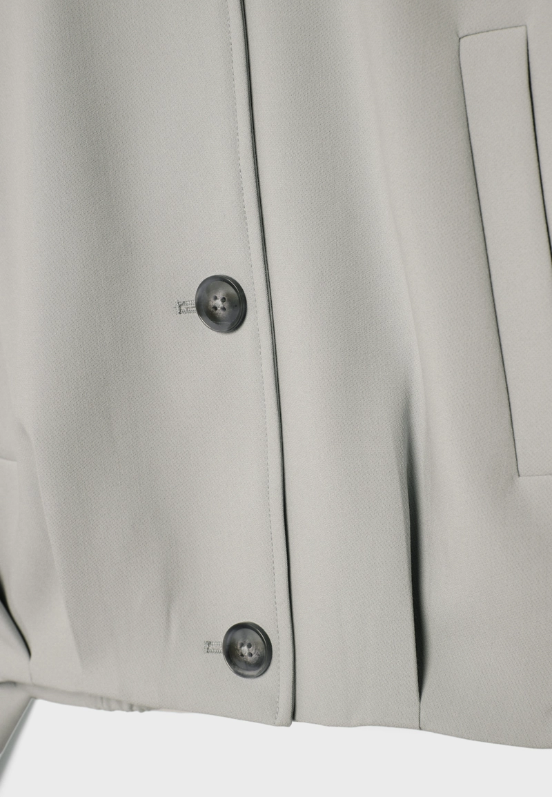 Куртка-пуховик с высоким воротником