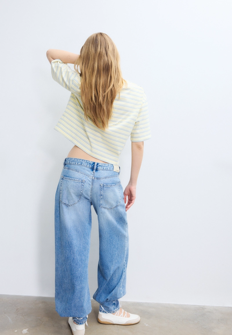 Полосатая футболка с короткими рукавами