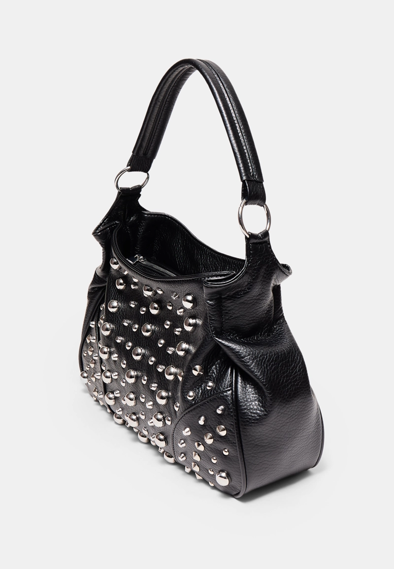 Сумка с заклепками