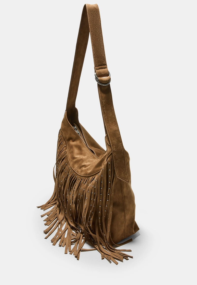 Сумка на плечо с мягкой отделкой и бахромой