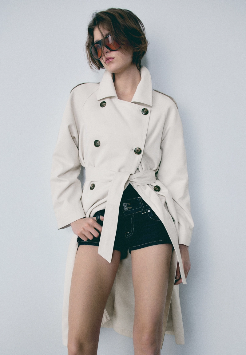 Длинный струящийся тренч