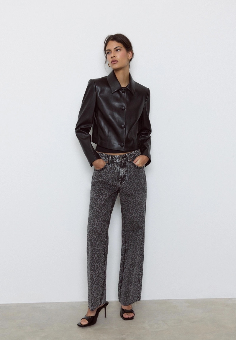 Укороченный пиджак из искусственной кожи