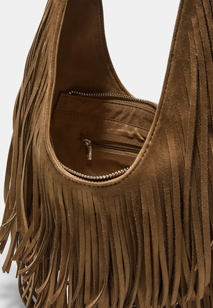 Сумка на плечо с бахромой и пряжкой- Заказать в России