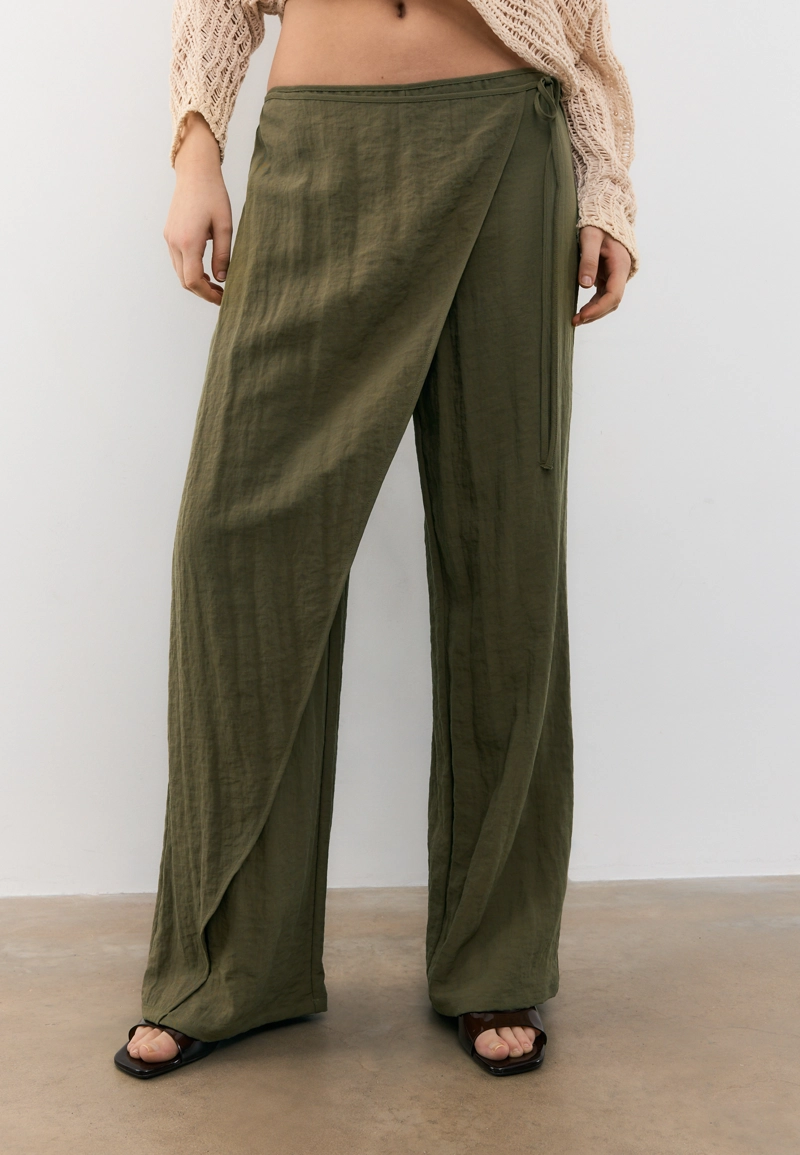 Брюки-парео струящегося кроя