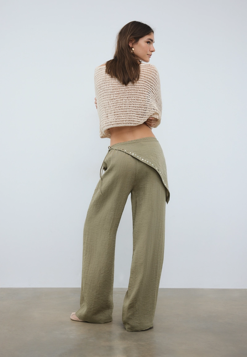 Брюки-платок свободного кроя