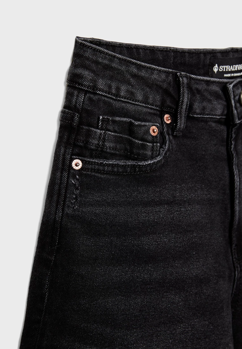 D85 Шорты mom slim