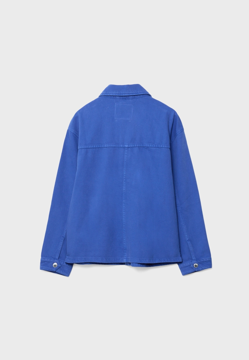 Джинсовая куртка с накладными карманами