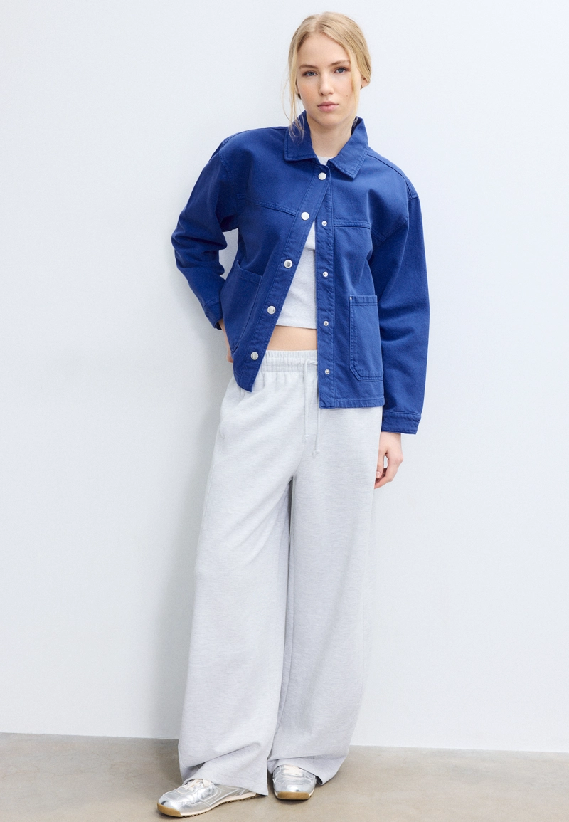 Джинсовая куртка с накладными карманами