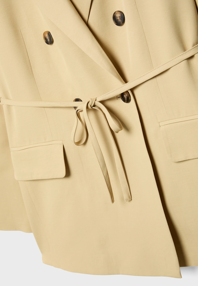 Пиджак с поясом