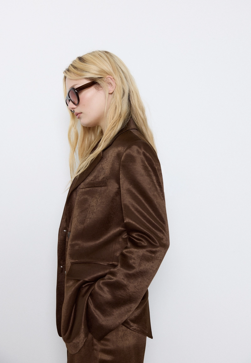 Атласный пиджак