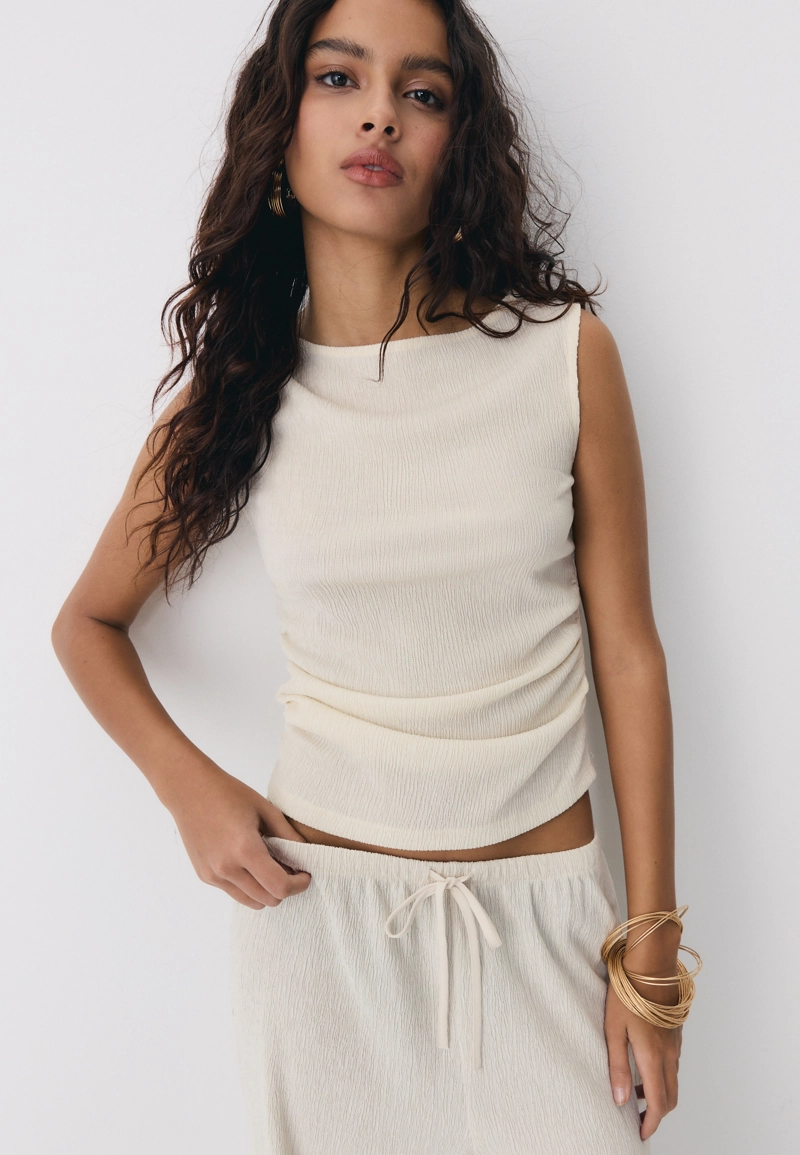 Топ с жатой фактурой