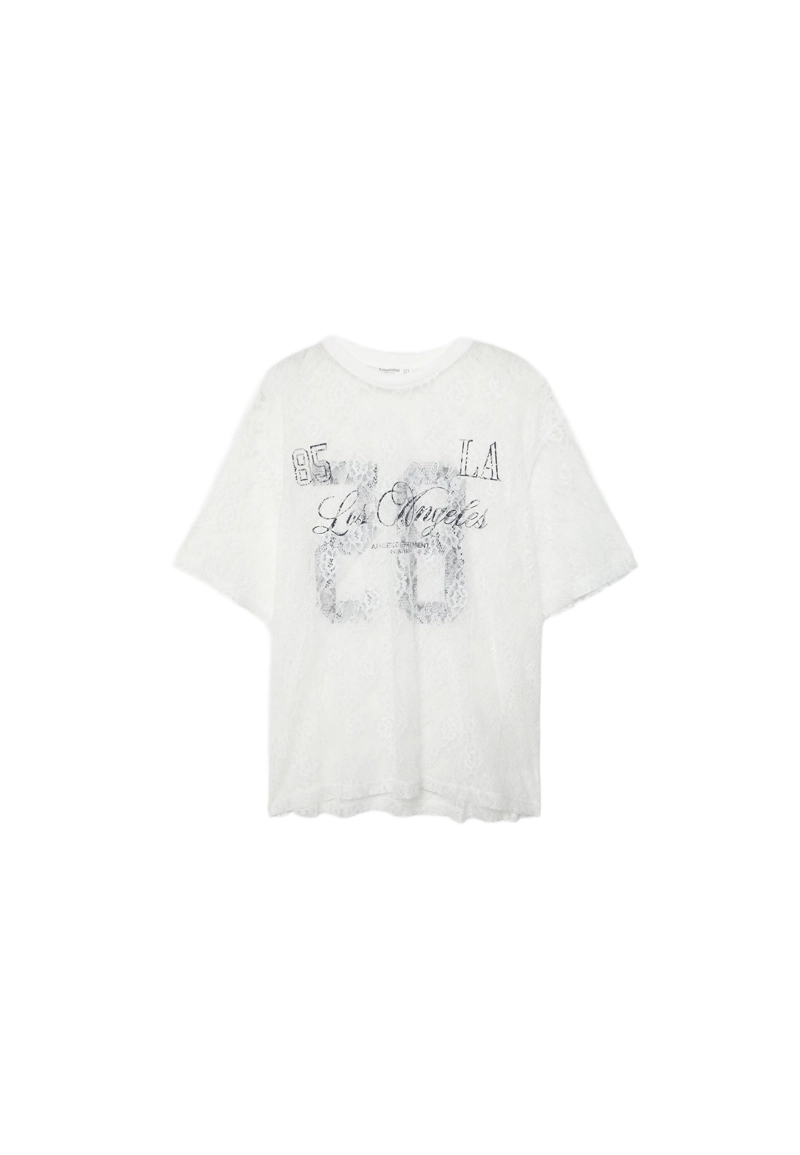 Футболка оверсайз с кружевными элементами и графическим принтом