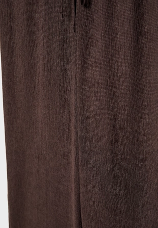 Брюки прямого кроя с эффектом помятости- Заказать в России