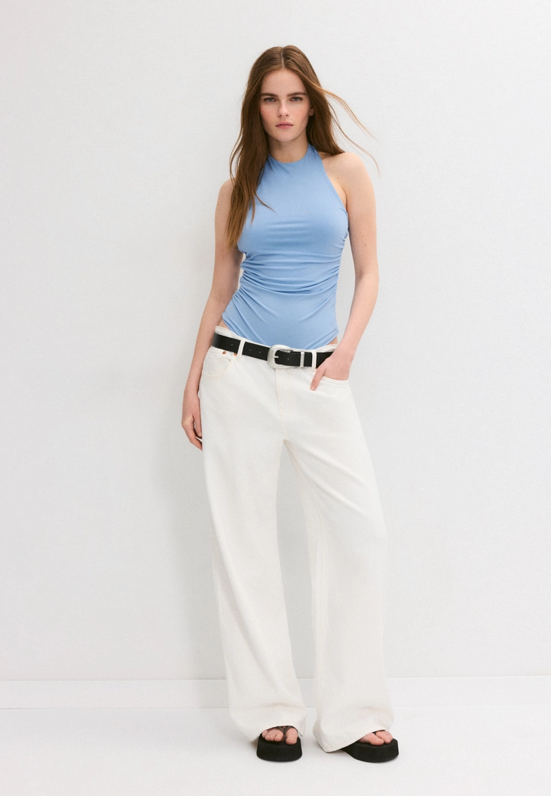 Боди с горловиной халтер