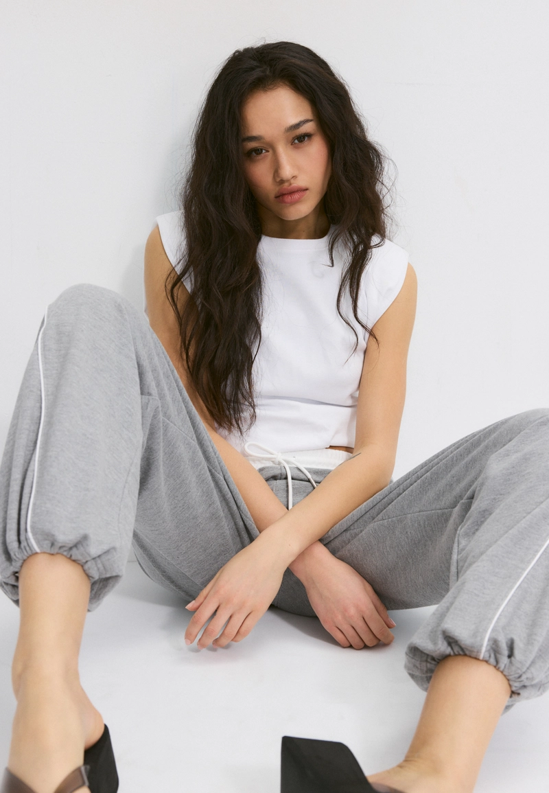 Брюки-джоггеры со стопперами