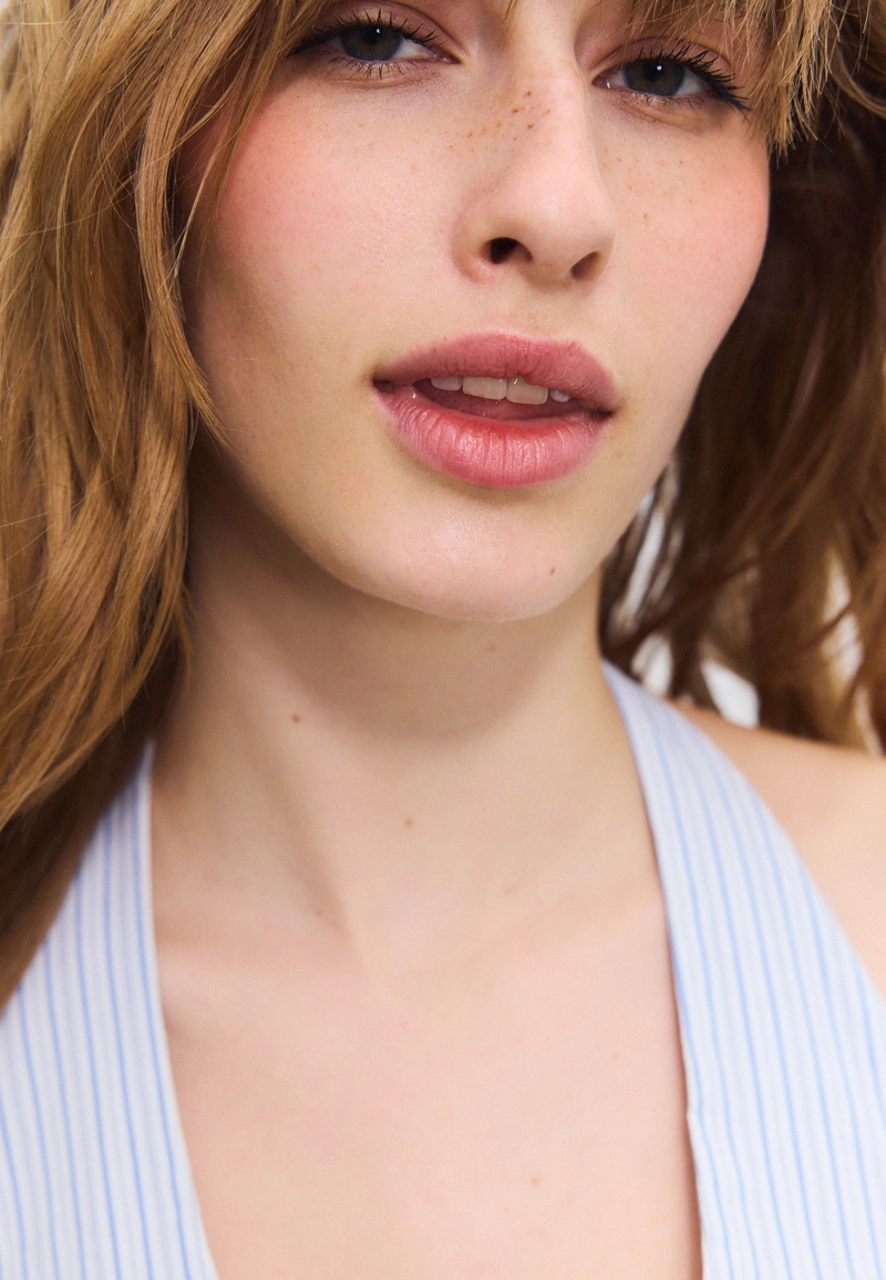 Топ из бенгалина с горловиной халтер