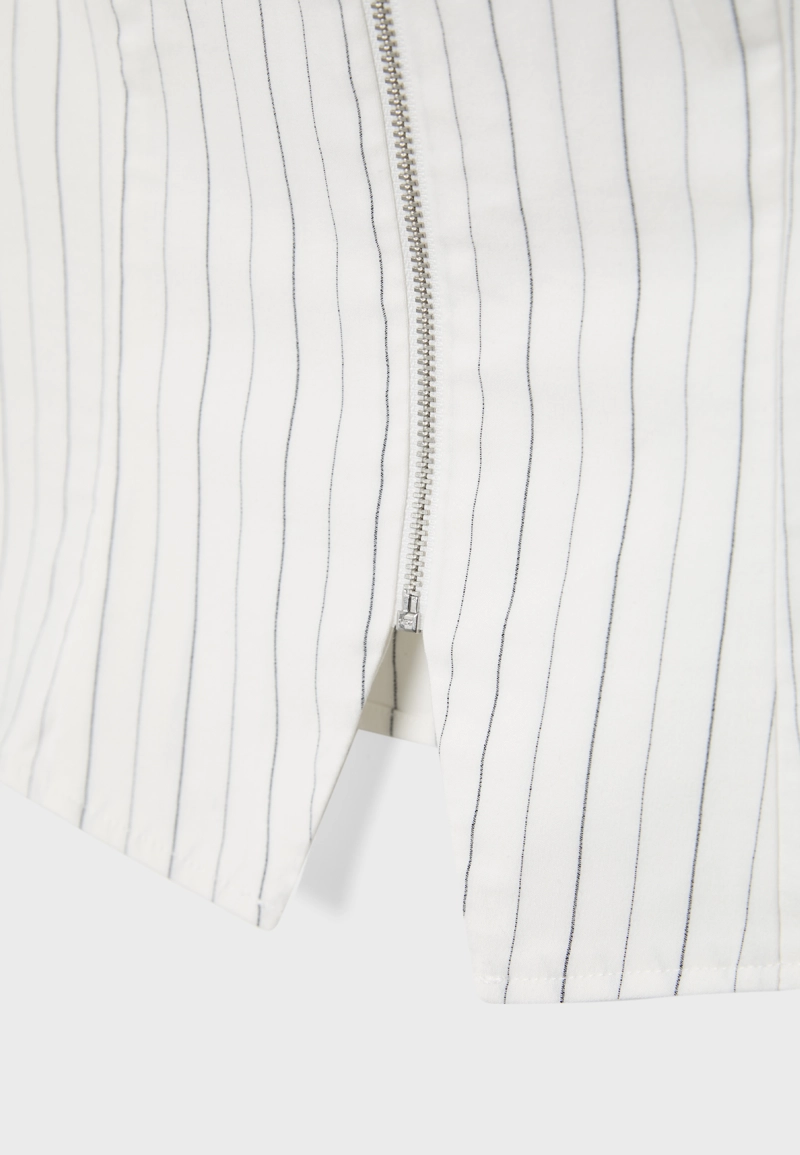 Топ из бенгалина с горловиной халтер