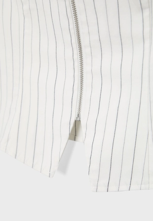 Топ из бенгалина с горловиной халтер- Заказать в России