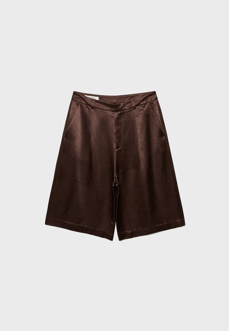 Атласные шорты с защипами