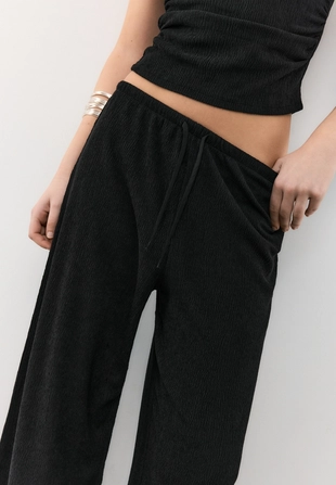 Брюки прямого кроя с эффектом помятости- Заказать в России