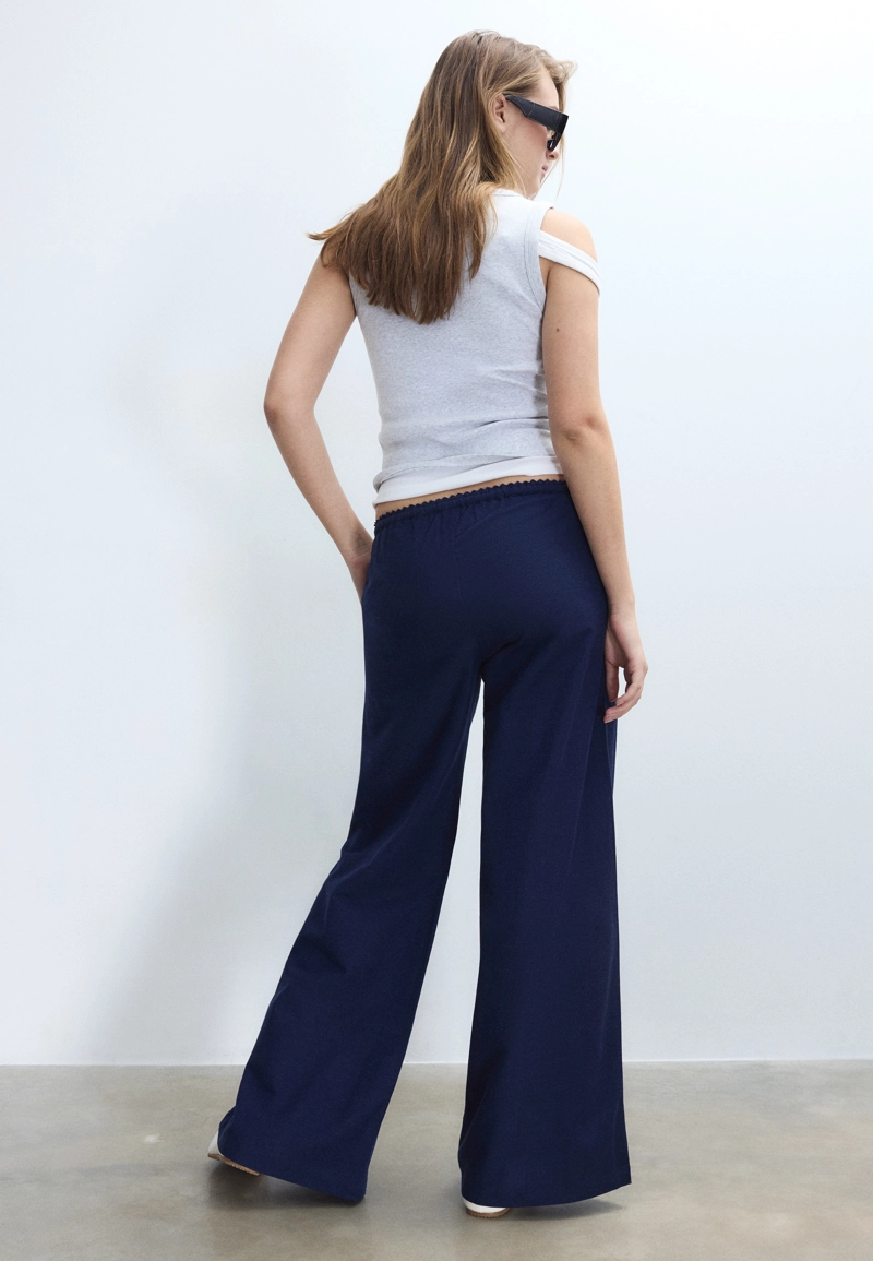 Брюки свободного кроя под лен