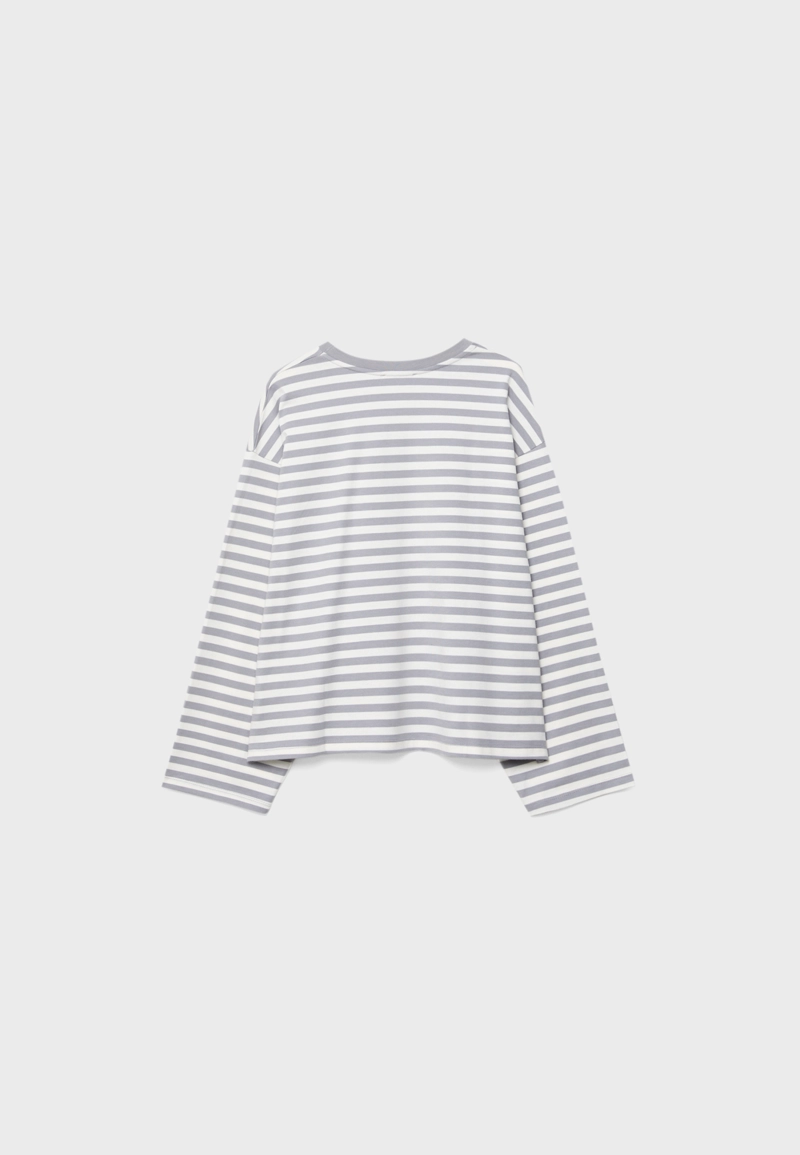 Полосатая футболка с длинными рукавами