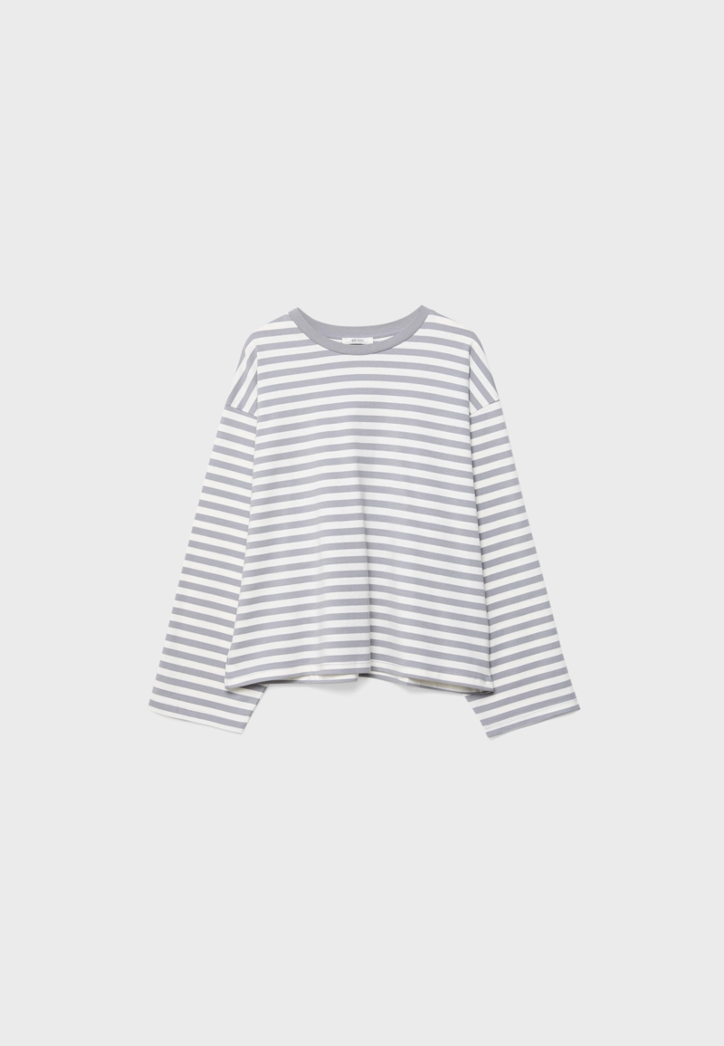 Полосатая футболка с длинными рукавами