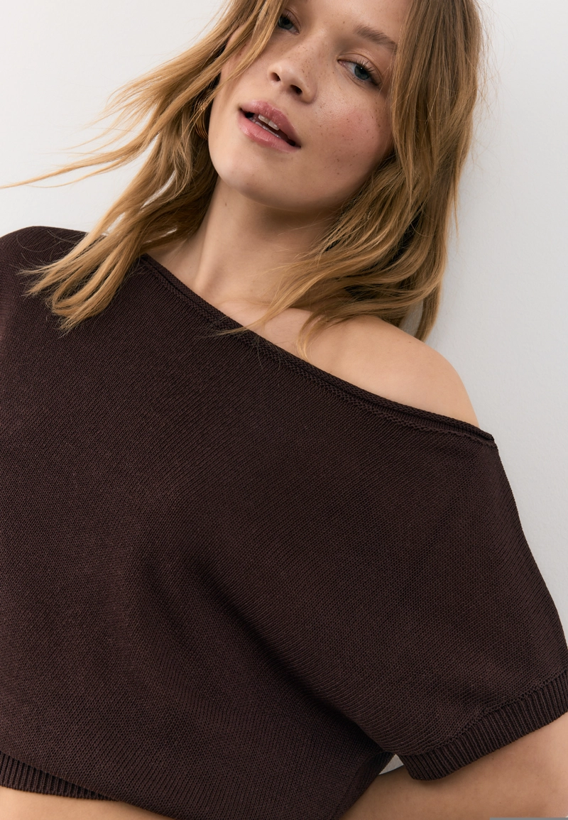 Топ из трикотажа рустик с вырезом-лодочкой