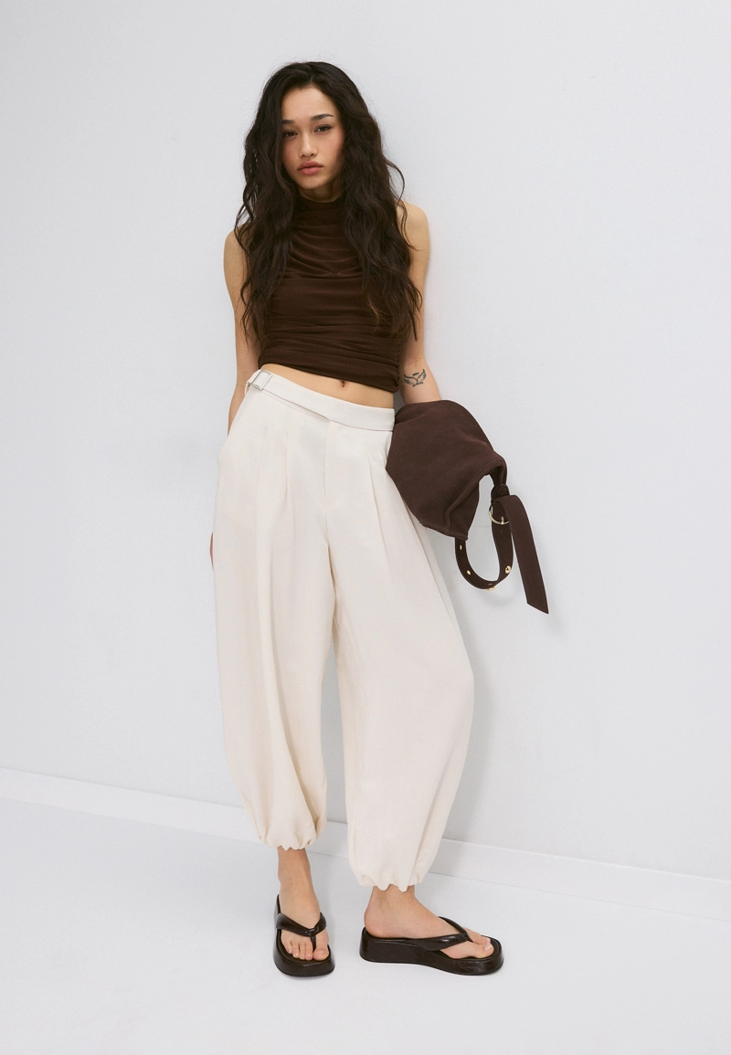 Брюки-баллоны с пряжкой