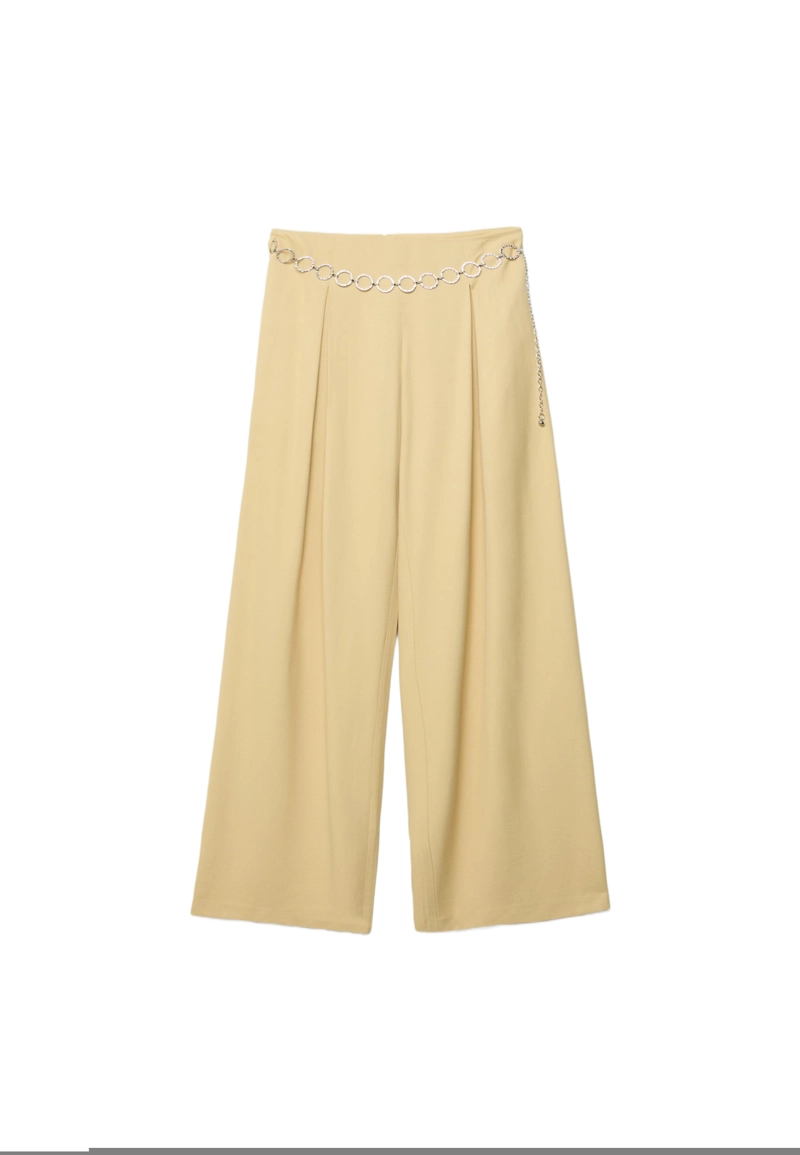 Атласные брюки с защипами и цепочкой