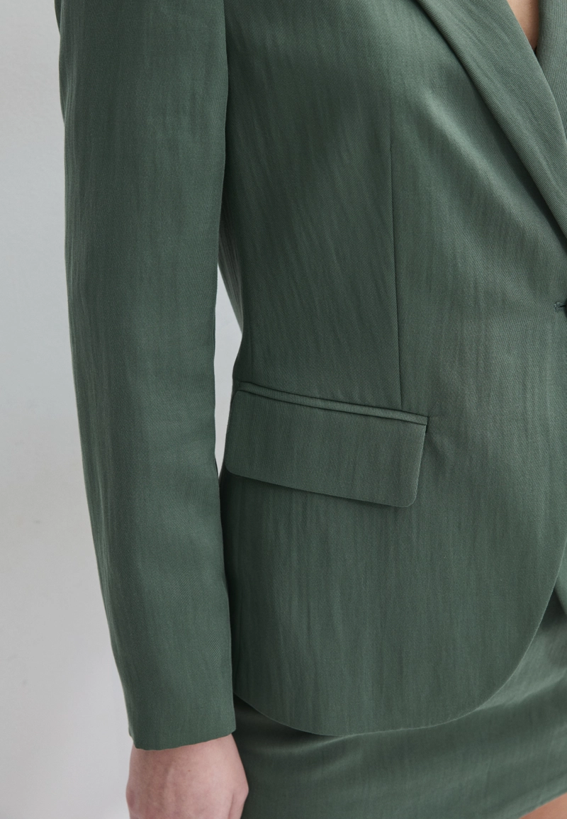 Асимметричный пиджак