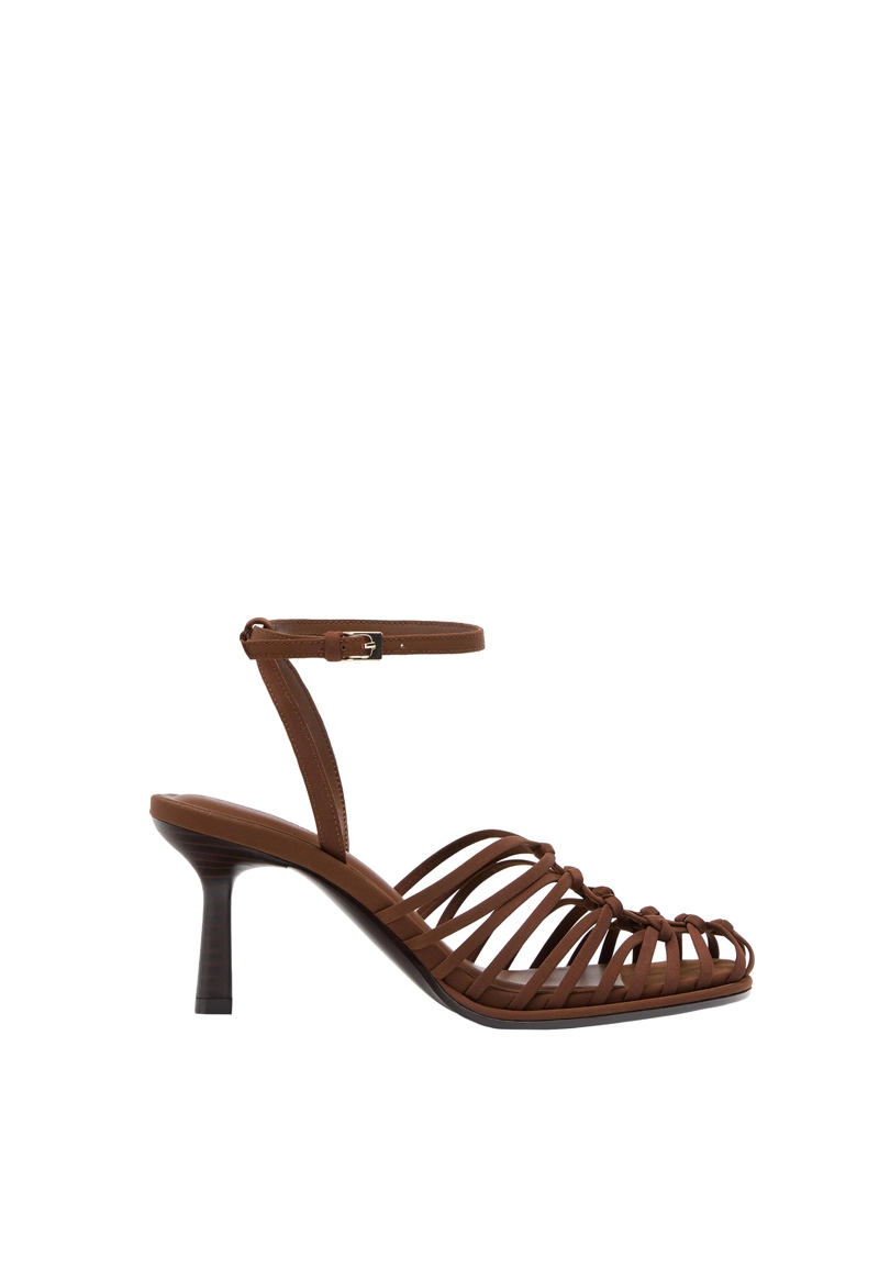 Босоножки на шпильке с ремешками и пряжкой