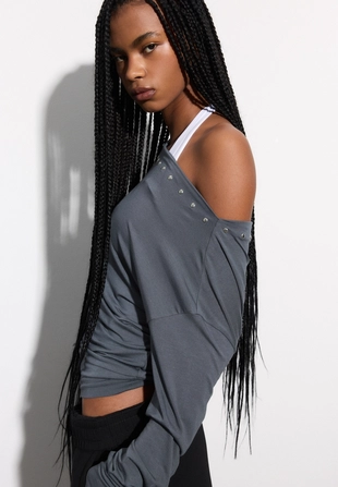 Асимметричная футболка с заклепками- Заказать в России