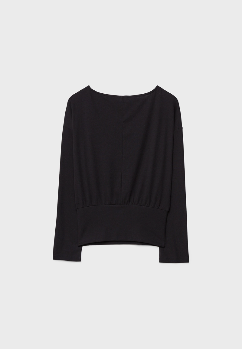 Лонгслив с вырезом-лодочкой и поясом